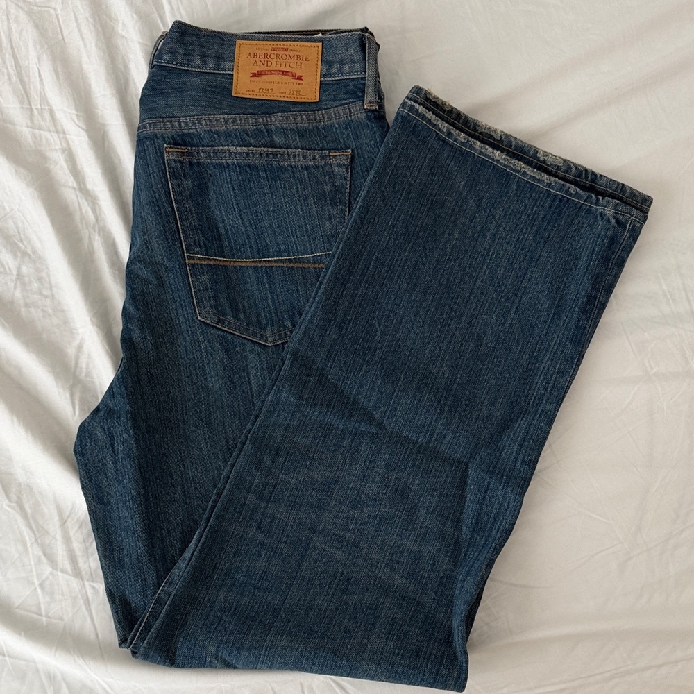 Abercrombie & Fitch Dark Blue Relaxed Jeans NWT